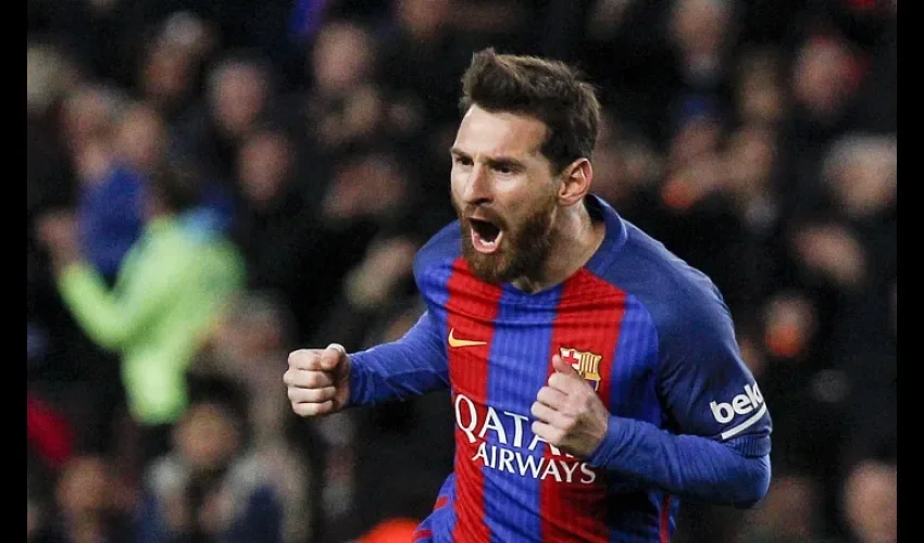 Messi habló en el campo. Foto/EFE