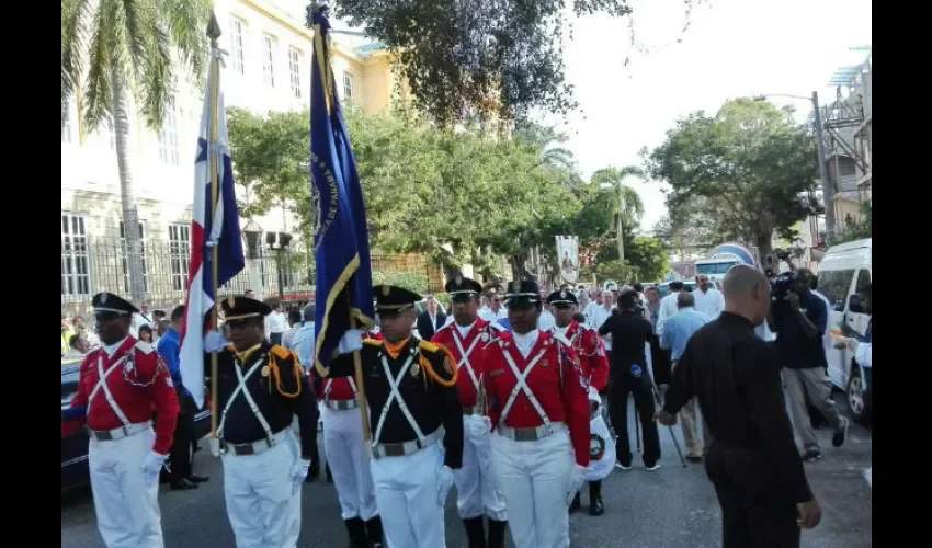 Marchan por aniversario del fallecimiento de Dr. Justo Arosemena