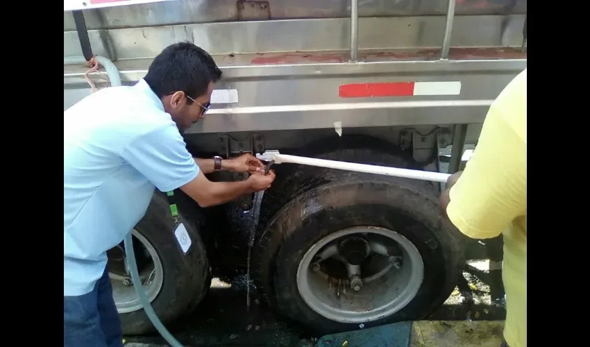 Carro cisterna en los culecos de La Palma de Las Tablas 