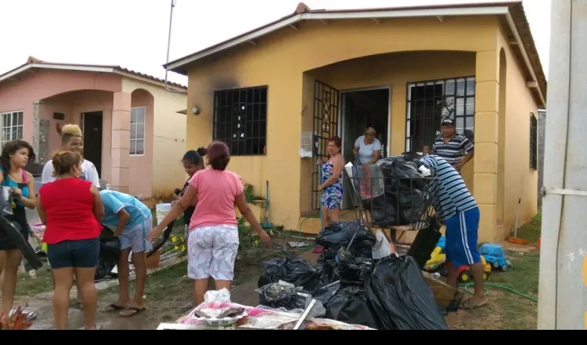 Casa incendiada en La Chorrera