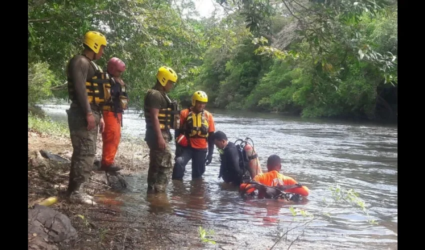 Búsqueda de hombre en aguas del Río San Pablo de Veraguas