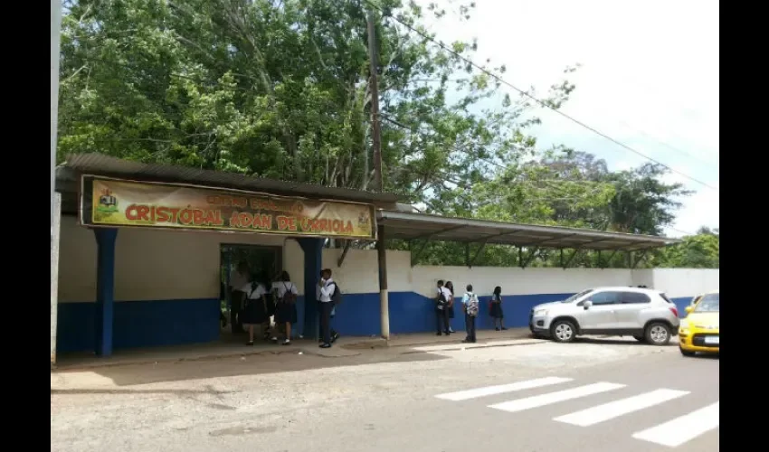 Colegio Cristóbal Adán Urriola