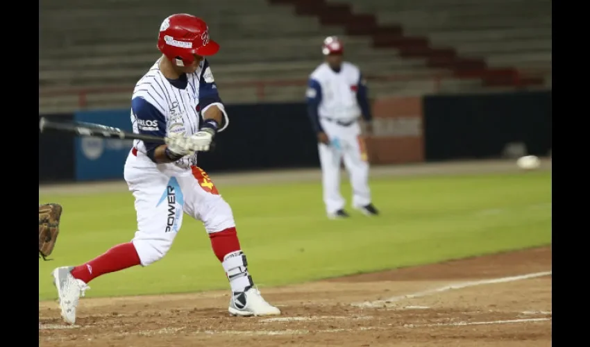 Víctor Javier Vásquez pegó de 5-1 con una carrera producida./ Foto Anayansi Gamez
