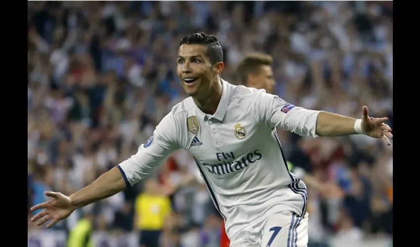 Cristiano festeja uno de sus tres goles./ Foto AP