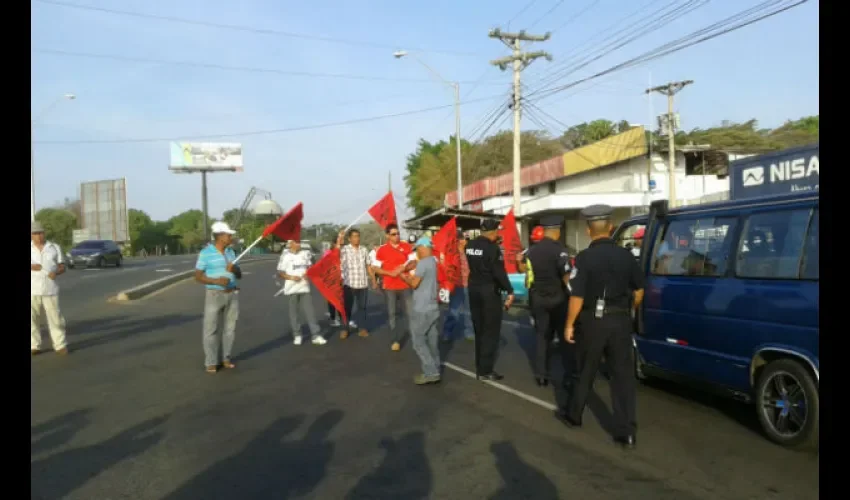 Suntracs protesta en Herrera