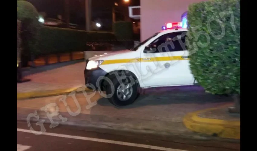 Hombre muere en pensión en avenida Cuba