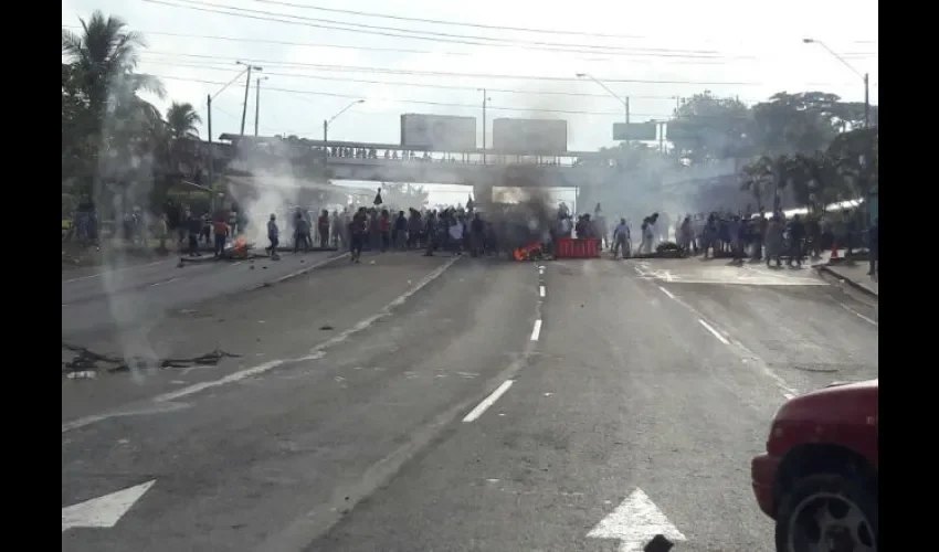 Protesta en Arraiján por muerte de mujer en desalojo de Cerro Galera 