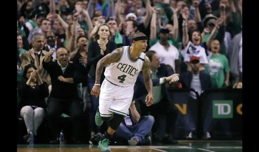 Isaiah Thomas se lució. Foto/AP