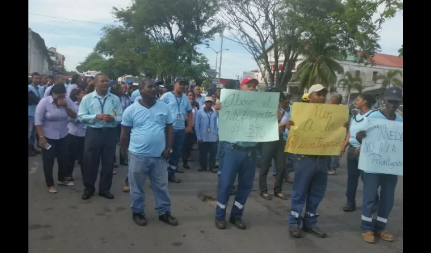 Trabajadores del Instituto de Acueductos y Alcantarillados Nacionales 