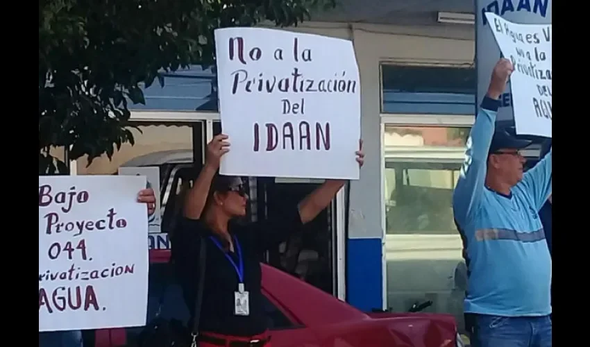 Funcionarios del  Idaan protestarán en Herrera 