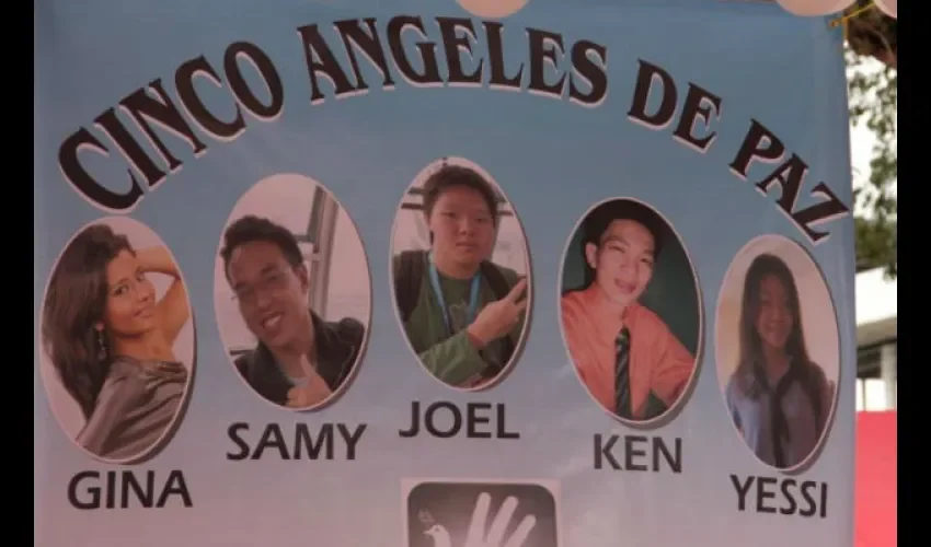 Yessenia Argelis Loo Kam, Yong Jian Wu, Samy Zeng Chen, Joel Maurio Liu Wong  y Georgina del Carmen Lee Chen