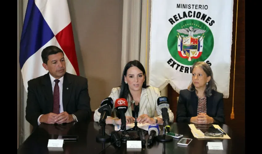 Estudiantes afectados por ruptura diplomática de Panamá y Taiwán 