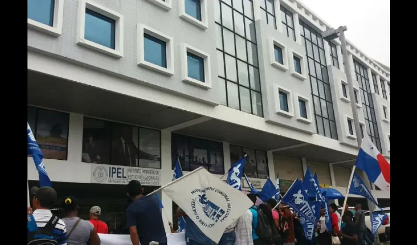 Movimiento Comunal Nacional (Mocona) Floyd Britton protesta 