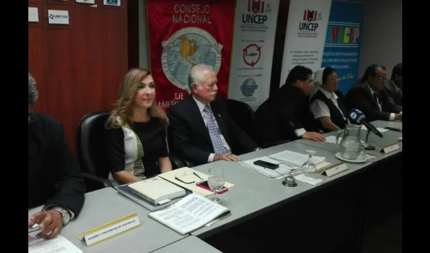 Unión Nacional de Centros Educativos Particulares