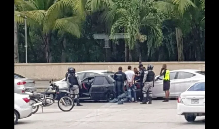 Hurtaban artículos de carros en Costa del Este 