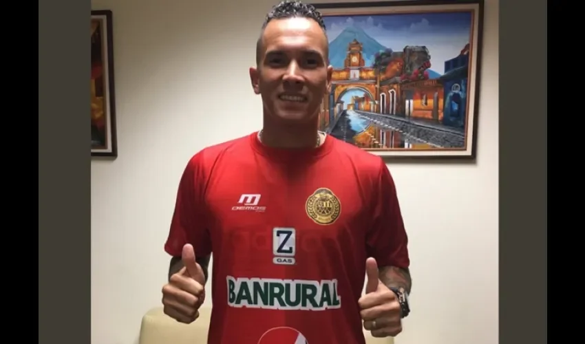 Pérez usaría el dorsal siete.