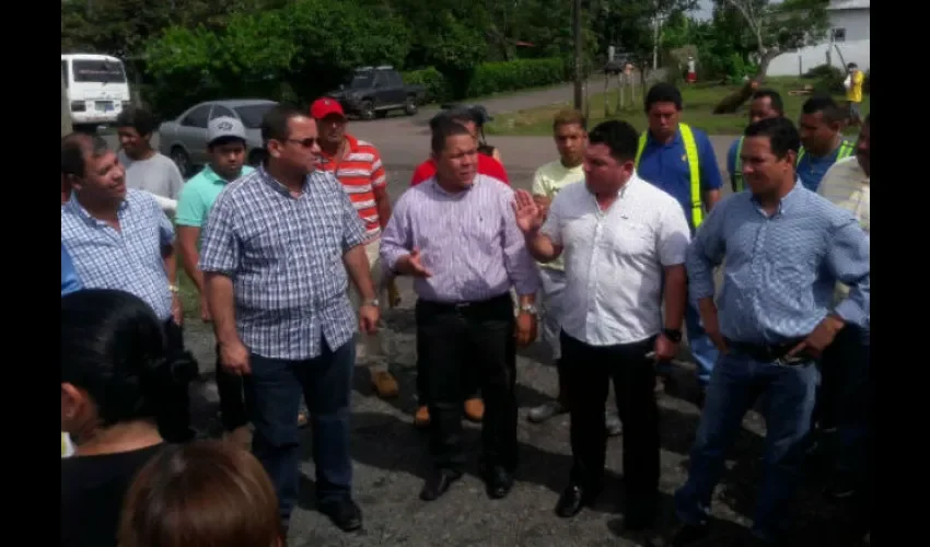 Moradores del residencial Las Praderas de Veraguas 