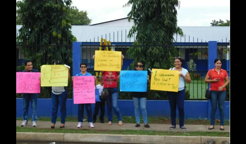 Escuela Nicanor Villalaz
