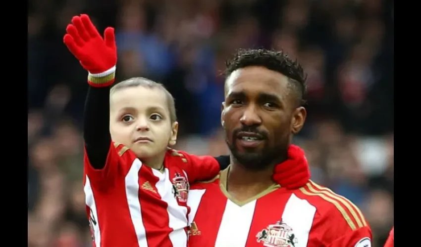 Bradley Lowery y Jermain Defoe