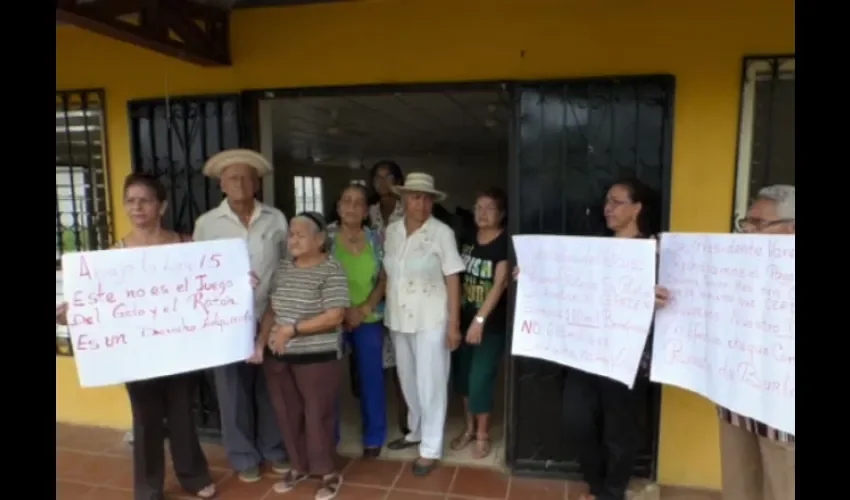 A partir del año 2019 los jubilados podrían canjear al 100 por ciento el valor de los décimos tercer mes adeudados desde la década de los 70 y 80