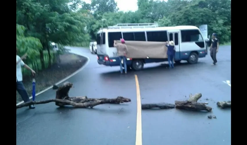 Reclaman derecho a la salud y buenos caminos en Bayano 