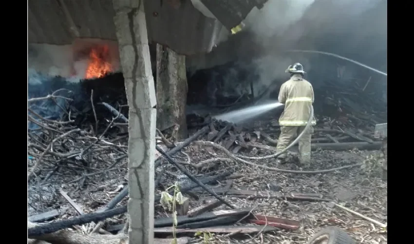 El taller incendiado era de  ebanistería