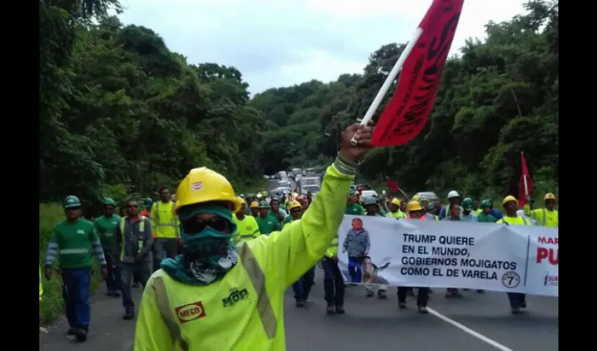 Frente Nacional por la Defensa de los Derechos Económicos y Sociales de Panamá protesta
