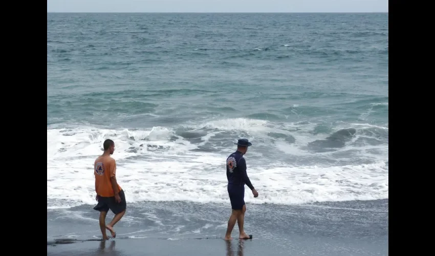 Mareas en el Pacífico y el Caribe.