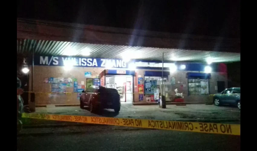 El homicidio ocurrió en  las afueras del minisúper Yulissa Zhang.