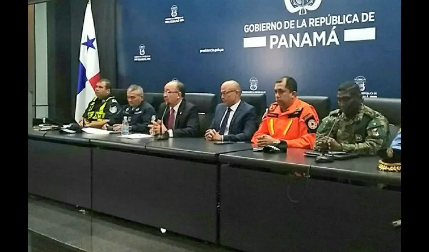  Este año se implementará la instalación de una tarima artística en la Cinta Costera los días 3 y 4 noviembre. 