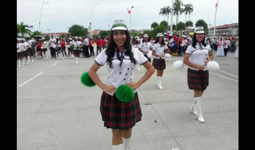 Celebración del 3 de Noviembre en Avenida Balboa 