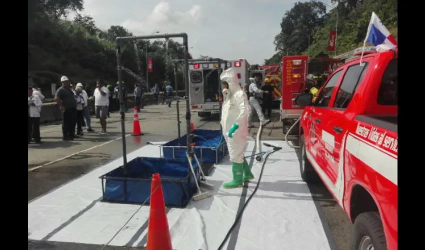 Villar manifestó que el vehículo que no tenía el rótulo que advertía sobre la transportación de material peligroso.