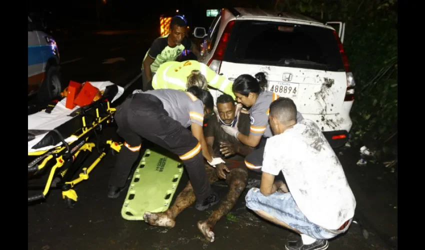  El hombre fue conducido a un hospital.