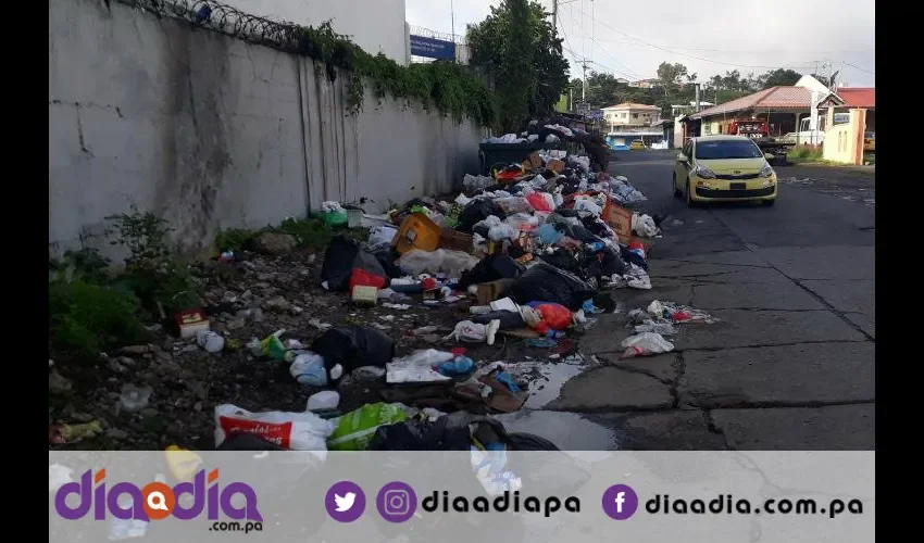 Entre los malas pagas y el problema con la recolección de la basura, algunos sitios en San Miguelito tienen un mal aspecto. Foto. Archivo
