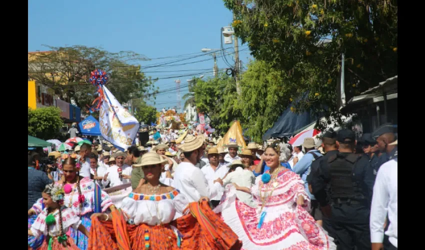  Desfile de las Mil Polleras 2017