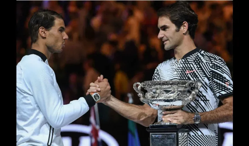 Nadal (izq.) y Federer (dcha.) son dos de los atletas más importantes en la historia del tenis.
