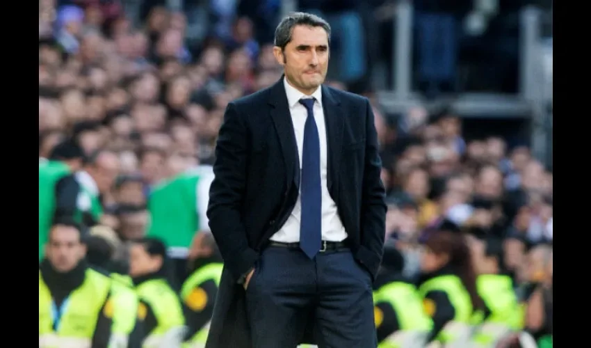 Ernesto Valverde gana su primer clásico oficial como técnico del Barcelona. 