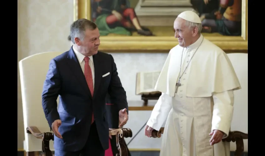 Encuentro entre el papa y el rey. Foto: Efe