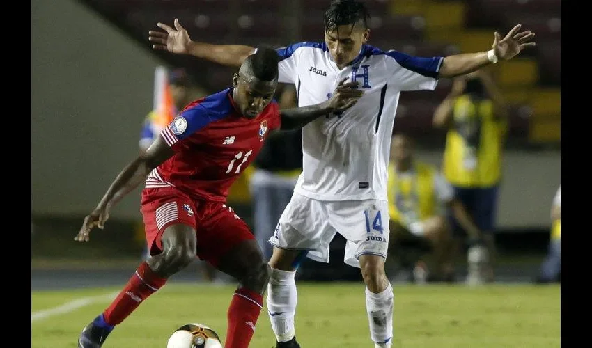 Armando Cooper es internacional con la selección de Panamá.