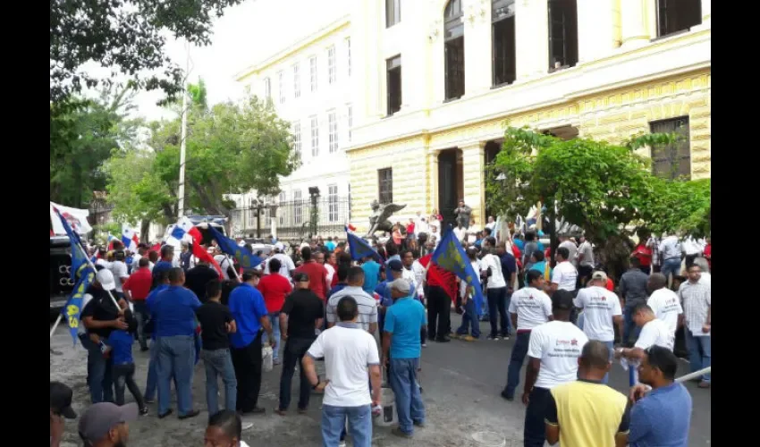 Foto ilustrativa de la concentración en el Instituto Nacional. Foto: Roberto Barrios. 