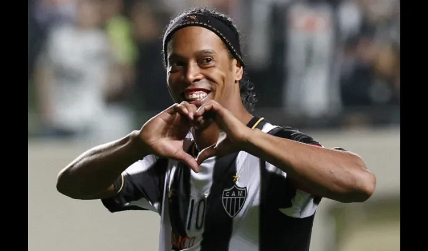 Ronaldinho ganó el Balón de Oro en 2005.