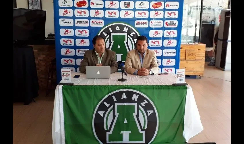 Alianza FC agradece el apoyo a Fidel Caaesar. 