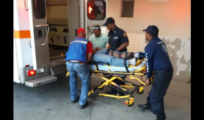 Trasladan a Mario Rodríguez al Hospital Aquilino Tejeira de Penonomé.
