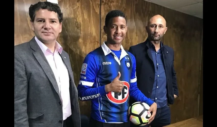 Gabriel Torres fue presentado como el nuevo refuerzo de Huachipato para la Temporada 2018.