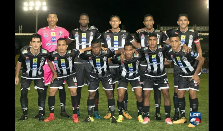 Jugadores del Tauro FC. Foto: LPF