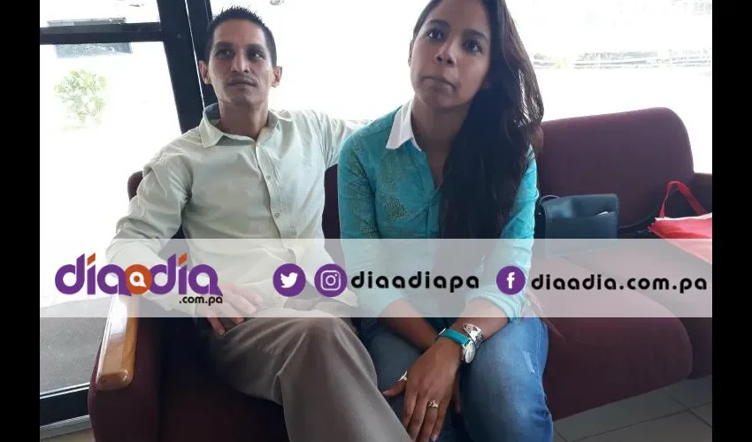 Ana Laura Fernández y su esposo, Roberto Suárez, visitaron día a día para hablar de su caso. Foto: Brenda Ducreux