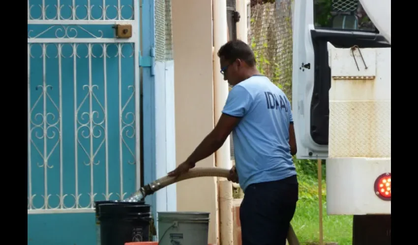 Problemas con el agua potable en Boca de Parita.