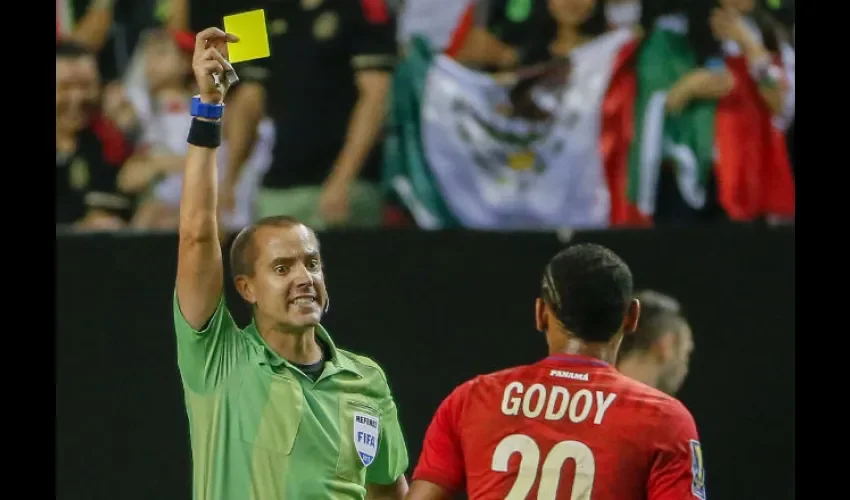 Mark Geiger perjudicó claramente a Panamá en ese partido.