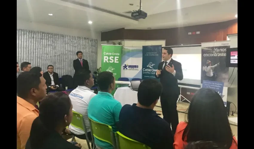 Reconocen la labor de los jóvenes con aspiraciones de ser emprendedores. Foto: Cortesía