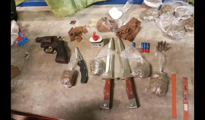 Parte de esta mercancía se comercializa de manera clandestina en los penales. Foto: Cortesía